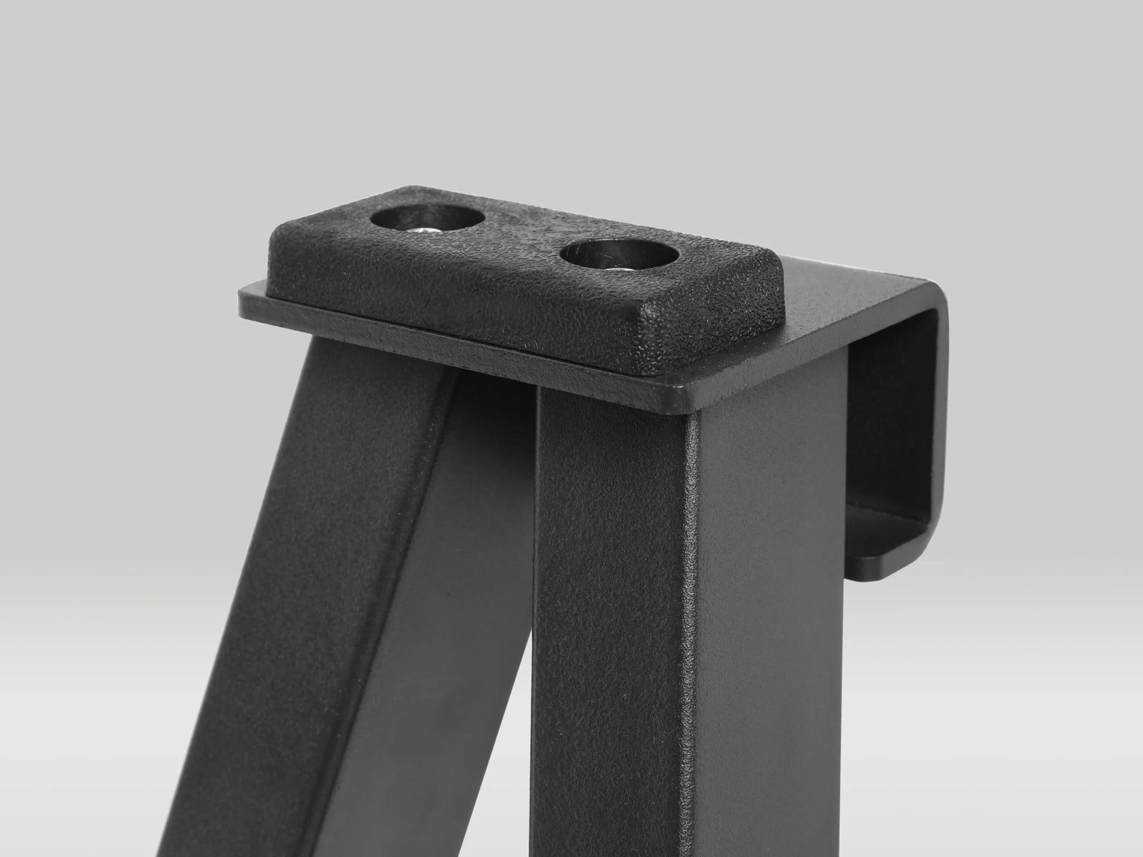 Seat support bracket of the LUXIAOJUN Adjustable Bench AB100-3 built for heavy training loads