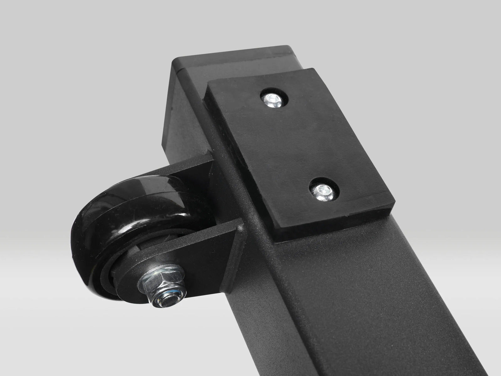 Wheel mount and axle detail on the LUXIAOJUN Adjustable Bench AB100-3