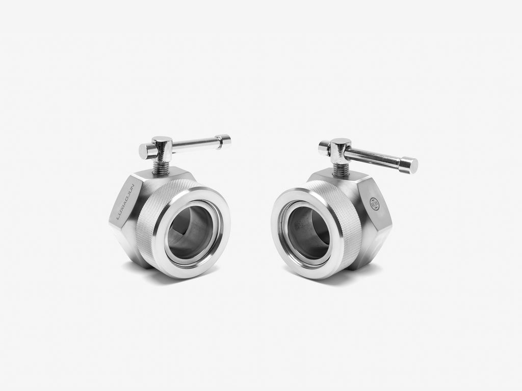 Front view of LUXIAOJUN Lever Lock Competition Barbell Collars pair with levers open
